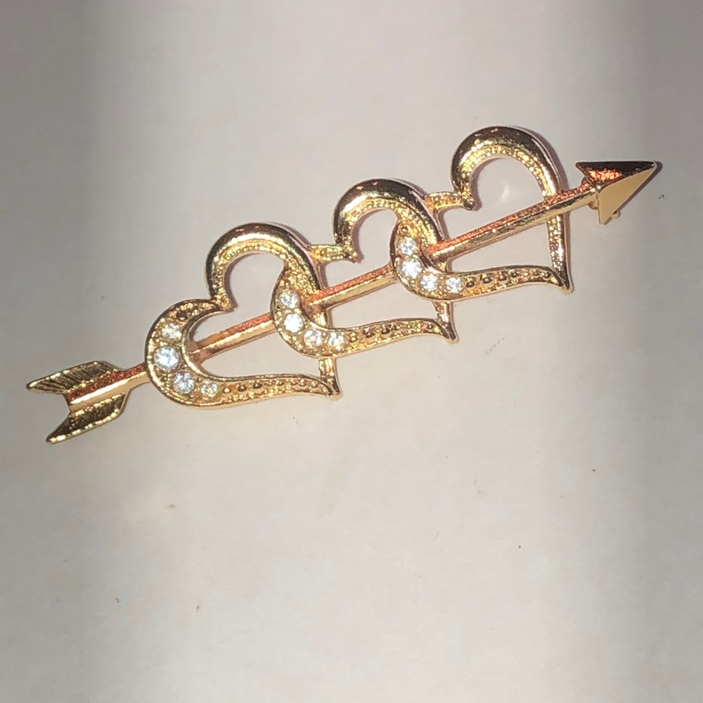 Avon Gold Tone Triple Heart Arrow Brooch with Clear Crystals